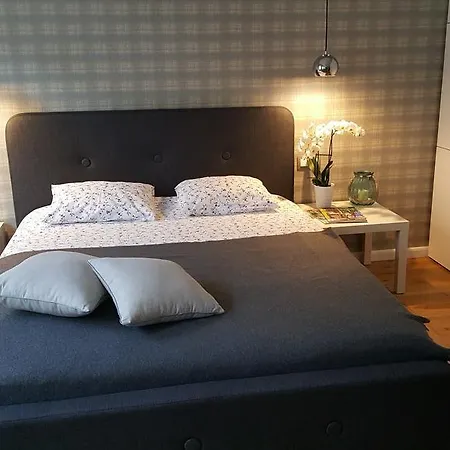 Apartment White Orchid *